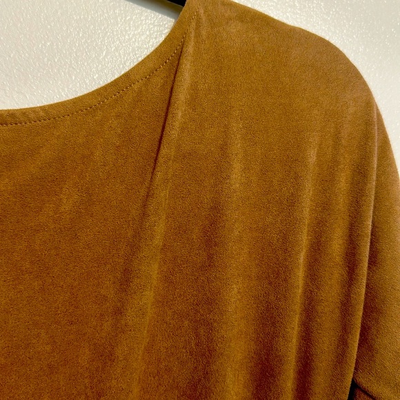 HOLLYWORLD - Picture 2 of 14